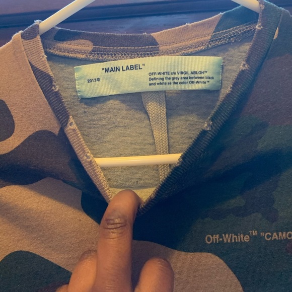 Off-white shirt with tags - Picture 5 of 8